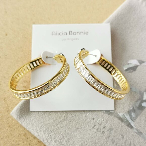 NEW Alicia Bonnie Gold clear Daydream Believer Hoop Earrings - Picture 1 of 3